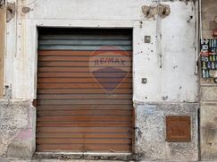 Negozio/Locale commerciale in Commerciale