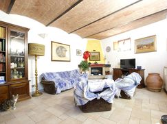 Casa Bi/Trifamiliare in Residenziale