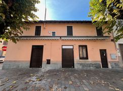 Casa Bi/Trifamiliare in Residenziale