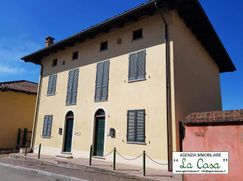 Casa Bi/Trifamiliare in Residenziale
