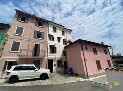 Casa Bi/Trifamiliare in Residenziale