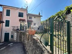 Casa Bi/Trifamiliare in Residenziale