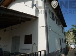 Casa Bi/Trifamiliare in Residenziale