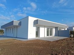 Casa Bi/Trifamiliare in Residenziale