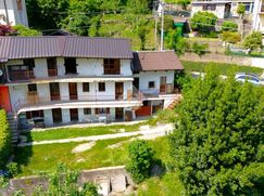 Casa Bi/Trifamiliare in Residenziale