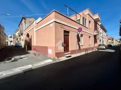 Casa Bi/Trifamiliare in Residenziale