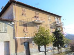 Casa Bi/Trifamiliare in Residenziale