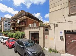 Negozio/Locale commerciale in Commerciale