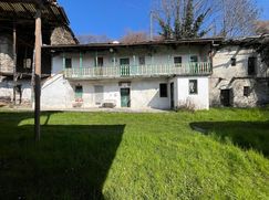 Casa Bi/Trifamiliare in Residenziale