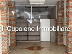 Negozio/Locale commerciale in Commerciale
