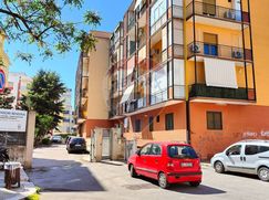 Negozio/Locale commerciale in Commerciale