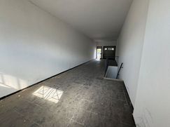 Negozio/Locale commerciale in Commerciale