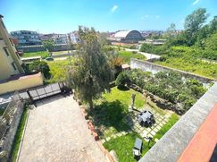 Casa Bi/Trifamiliare in Residenziale