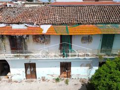Casa Bi/Trifamiliare in Residenziale