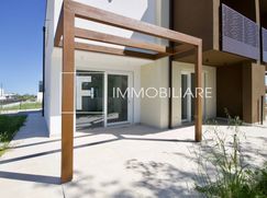 Casa Bi/Trifamiliare in Residenziale