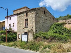 Casa Bi/Trifamiliare in Residenziale