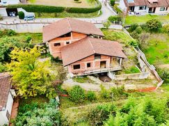 Casa Bi/Trifamiliare in Residenziale