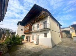 Casa Bi/Trifamiliare in Residenziale