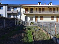 Casa Bi/Trifamiliare in Residenziale