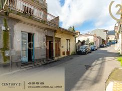 Casa Bi/Trifamiliare in Residenziale