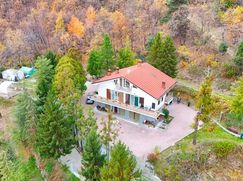 Casa Bi/Trifamiliare in Residenziale