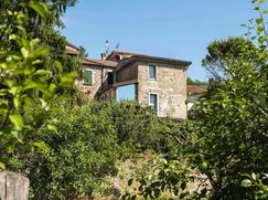 Casa Bi/Trifamiliare in Residenziale