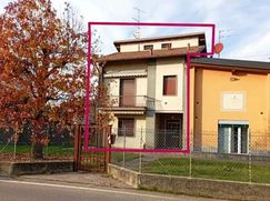 Casa Bi/Trifamiliare in Residenziale