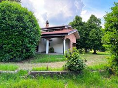 Casa Bi/Trifamiliare in Residenziale