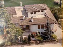 Casa Bi/Trifamiliare in Residenziale