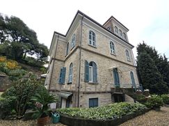 Casa Bi/Trifamiliare in Residenziale