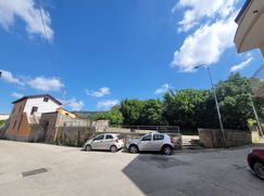 Negozio/Locale commerciale in Commerciale