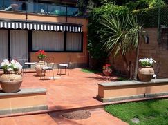 Casa Bi/Trifamiliare in Residenziale