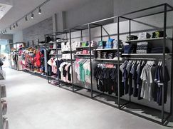 Negozio/Locale commerciale in Commerciale