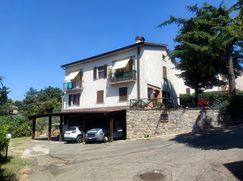 Casa Bi/Trifamiliare in Residenziale