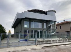 Capannone in Commerciale