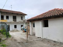 Casa Bi/Trifamiliare in Residenziale