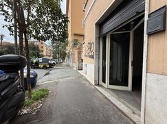 Negozio/Locale commerciale in Commerciale