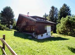 Casa Bi/Trifamiliare in Residenziale
