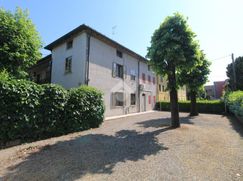 Casa Bi/Trifamiliare in Residenziale