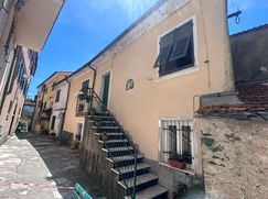 Casa Bi/Trifamiliare in Residenziale