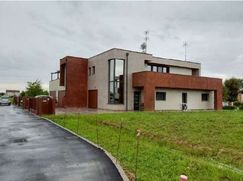 Casa Bi/Trifamiliare in Residenziale