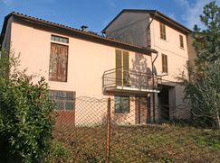 Casa Bi/Trifamiliare in Residenziale