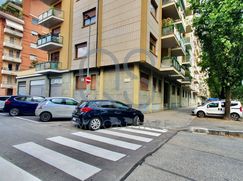 Negozio/Locale commerciale in Commerciale