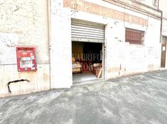 Negozio/Locale commerciale in Commerciale