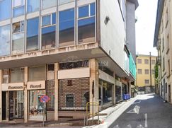 Negozio/Locale commerciale in Commerciale