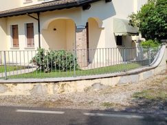 Casa Bi/Trifamiliare in Residenziale