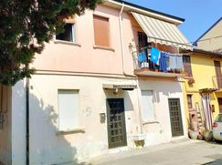 Casa Bi/Trifamiliare in Residenziale