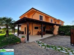 Villa in Residenziale