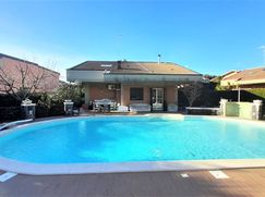 Villa in Residenziale