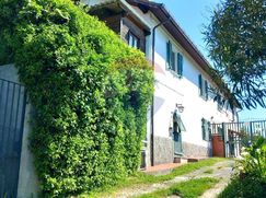 Casa Bi/Trifamiliare in Residenziale